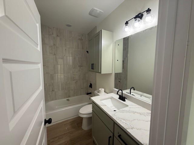 2761 Camargo Dr Property Photo 9