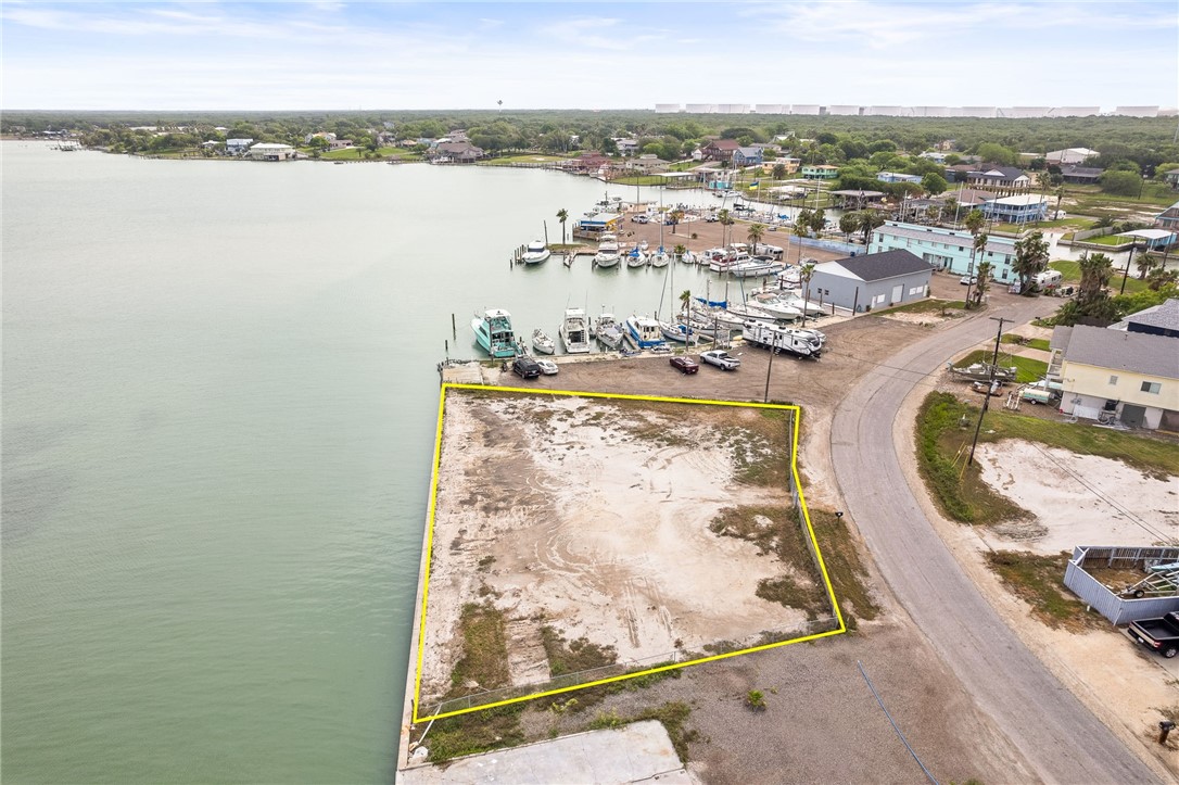 90 Bayshore Property Photo 3