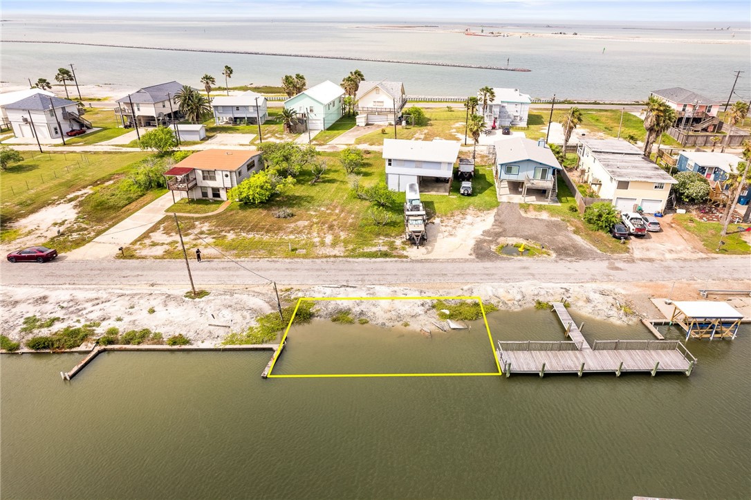 90 Bayshore Property Photo 13