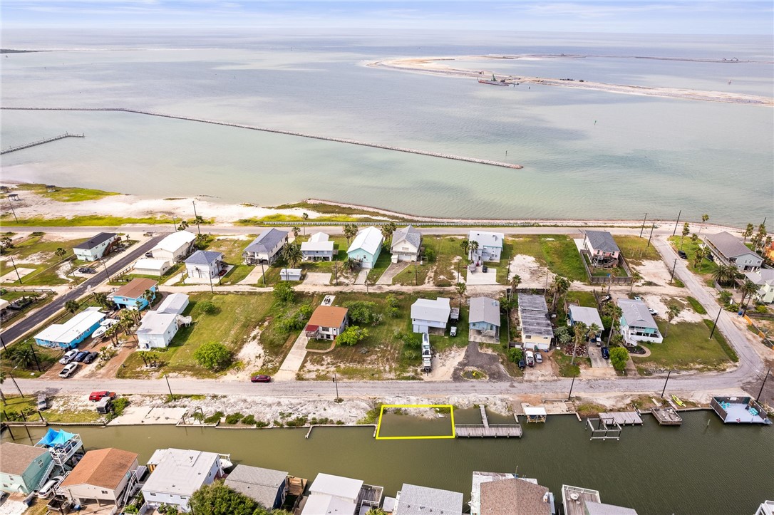90 Bayshore Property Photo 14