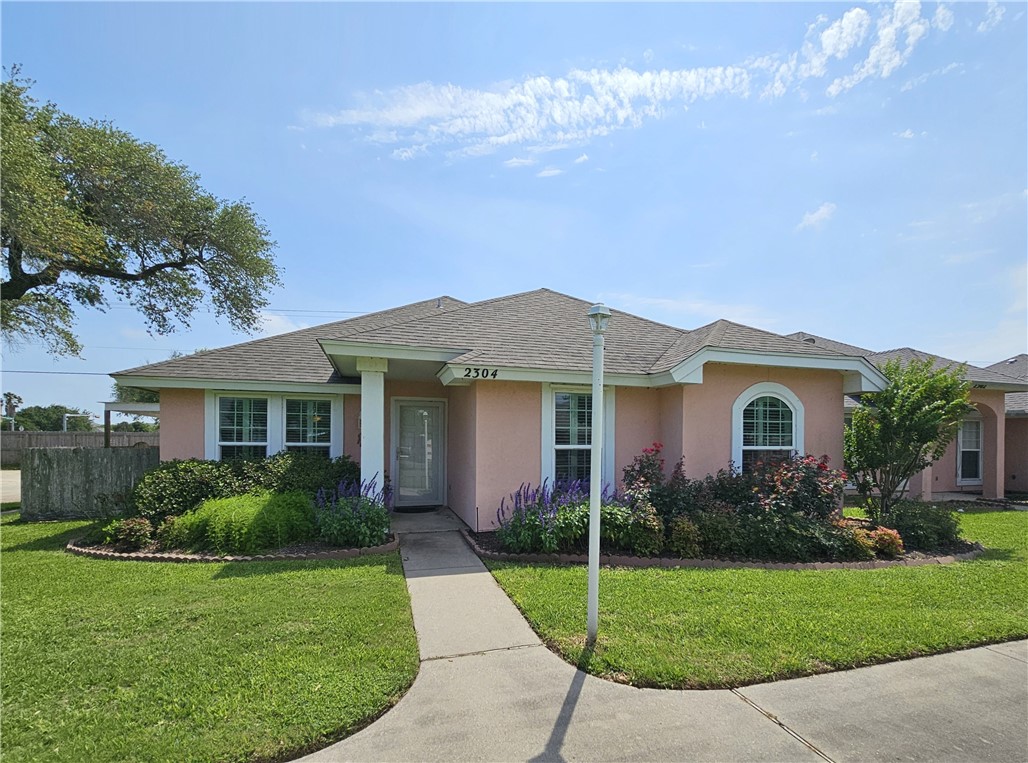 2304 Madrid Dr Property Photo 2