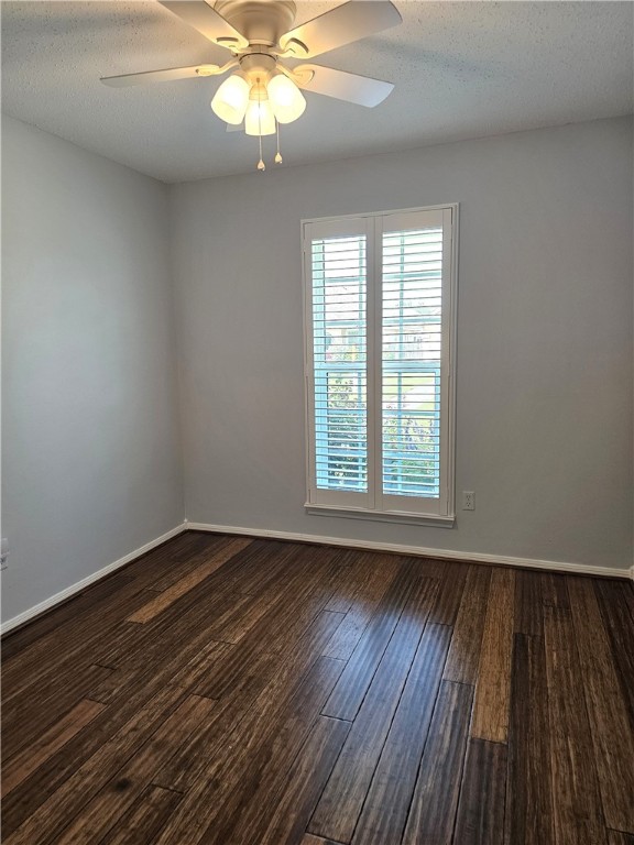 2304 Madrid Dr Property Photo 16