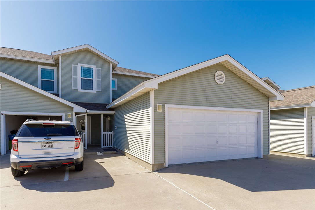 14901 Windward Dr 304 Property Photo 1