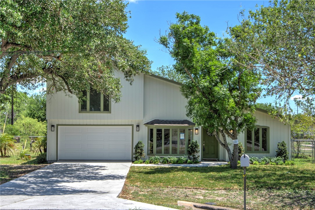 2322 Violet Property Photo 2