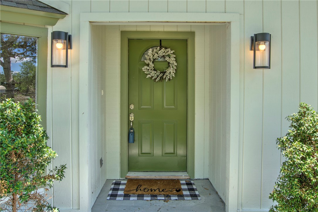 2322 Violet Property Photo 5