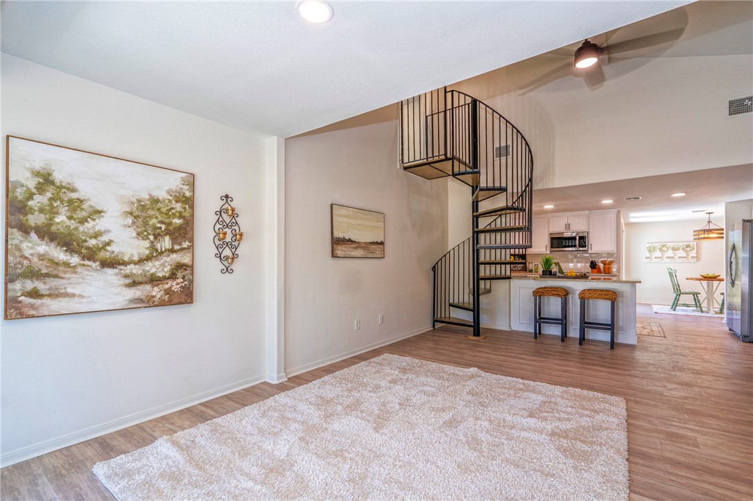 2322 Violet Property Photo 7