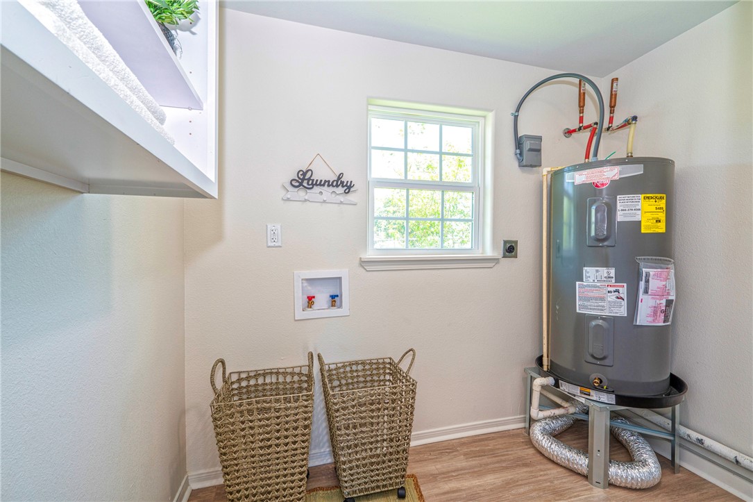 2322 Violet Property Photo 17