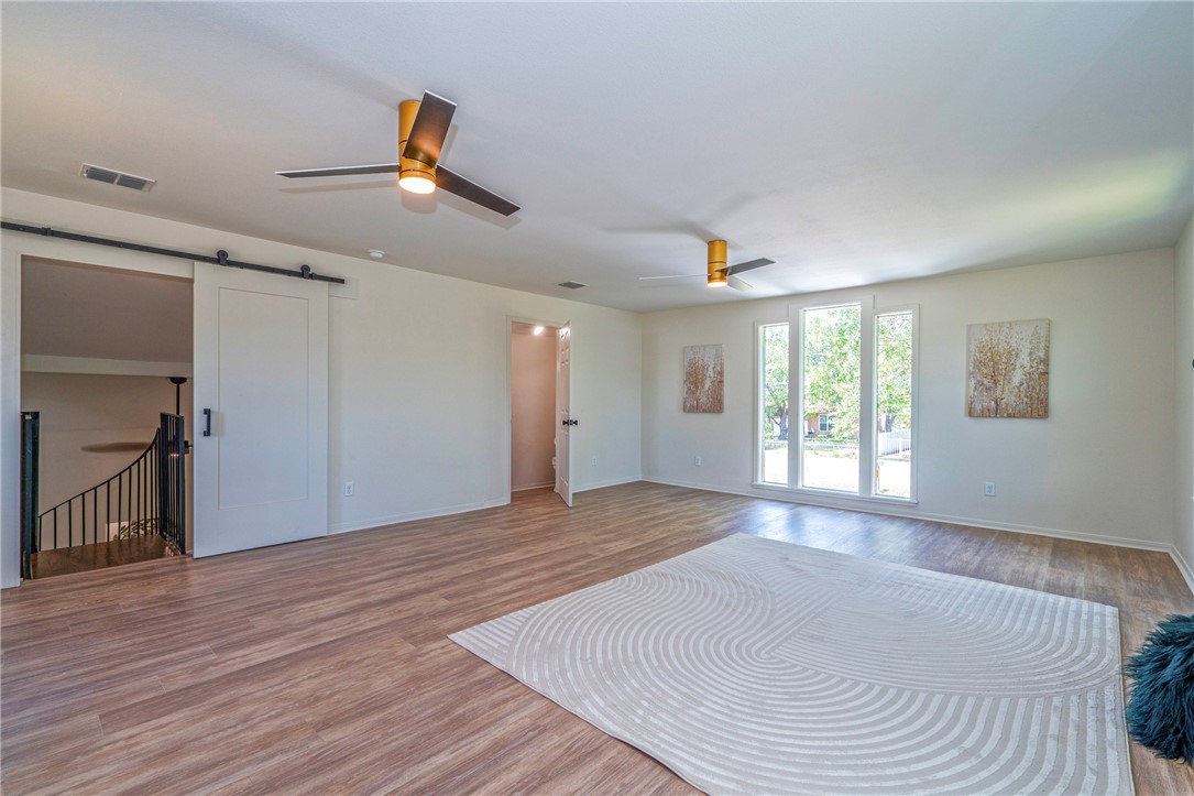 2322 Violet Property Photo 23