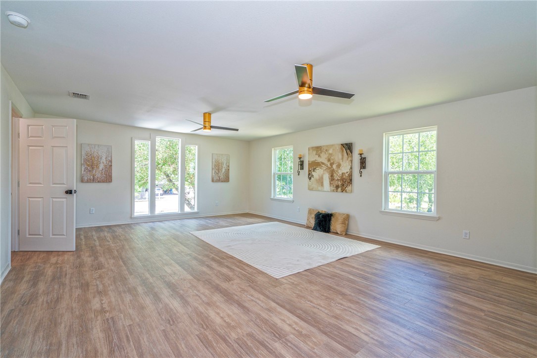 2322 Violet Property Photo 24