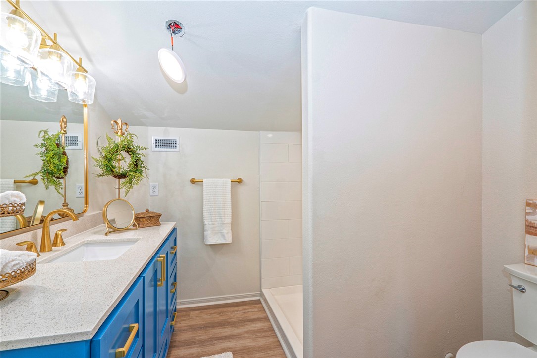 2322 Violet Property Photo 28