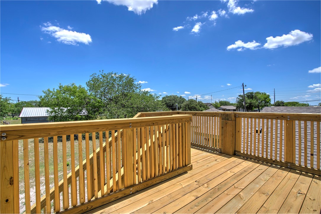 2322 Violet Property Photo 30