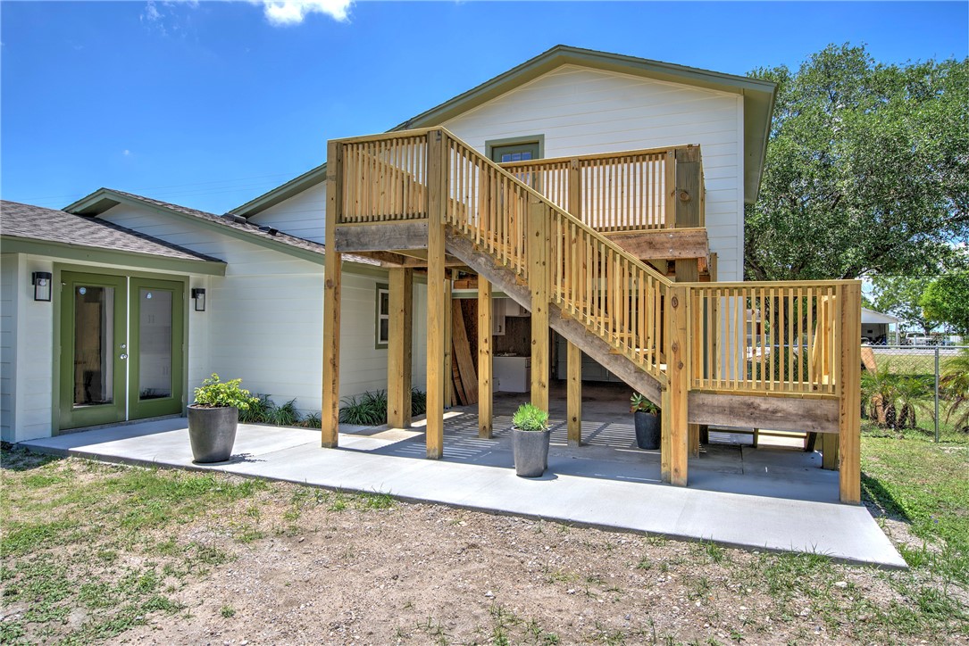 2322 Violet Property Photo 31