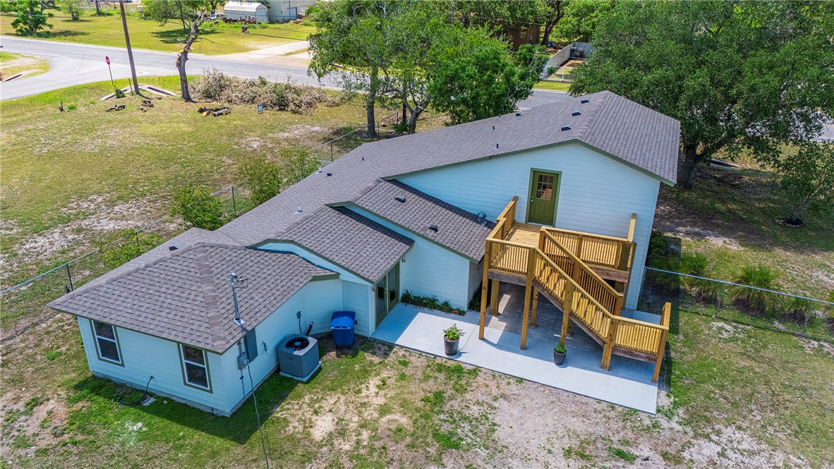 2322 Violet Property Photo 32