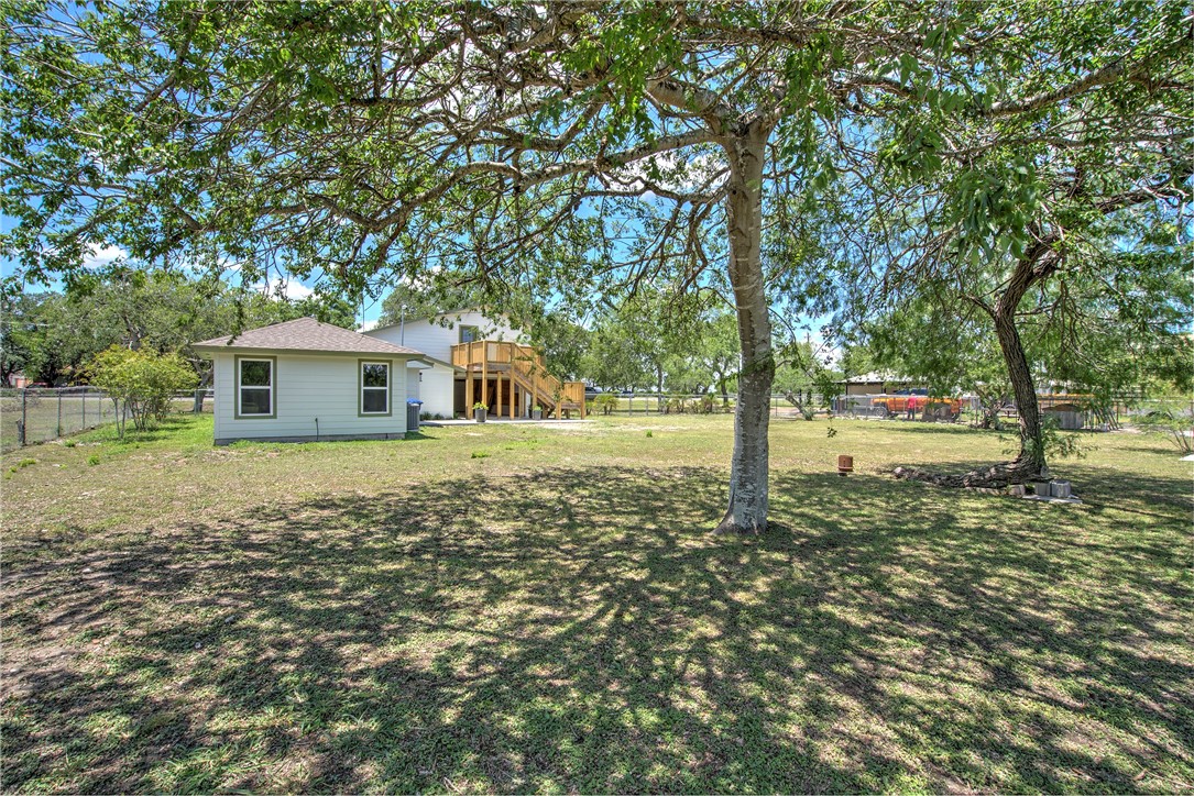 2322 Violet Property Photo 33