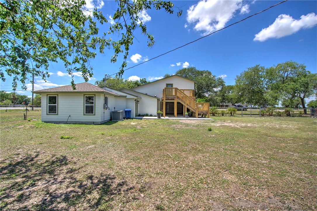 2322 Violet Property Photo 34