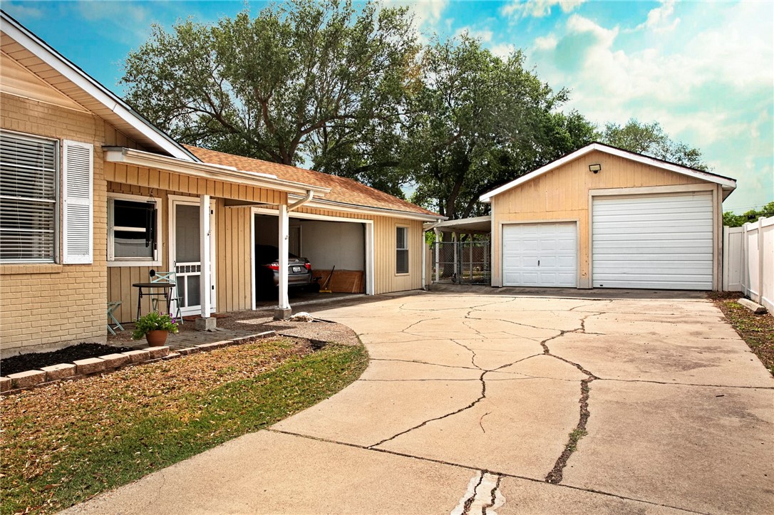 2914 Japonica Dr Property Photo 22