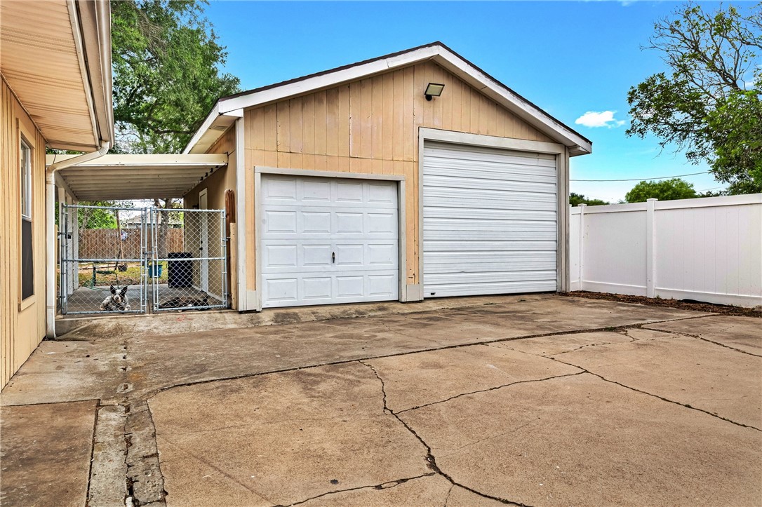 2914 Japonica Dr Property Photo 23