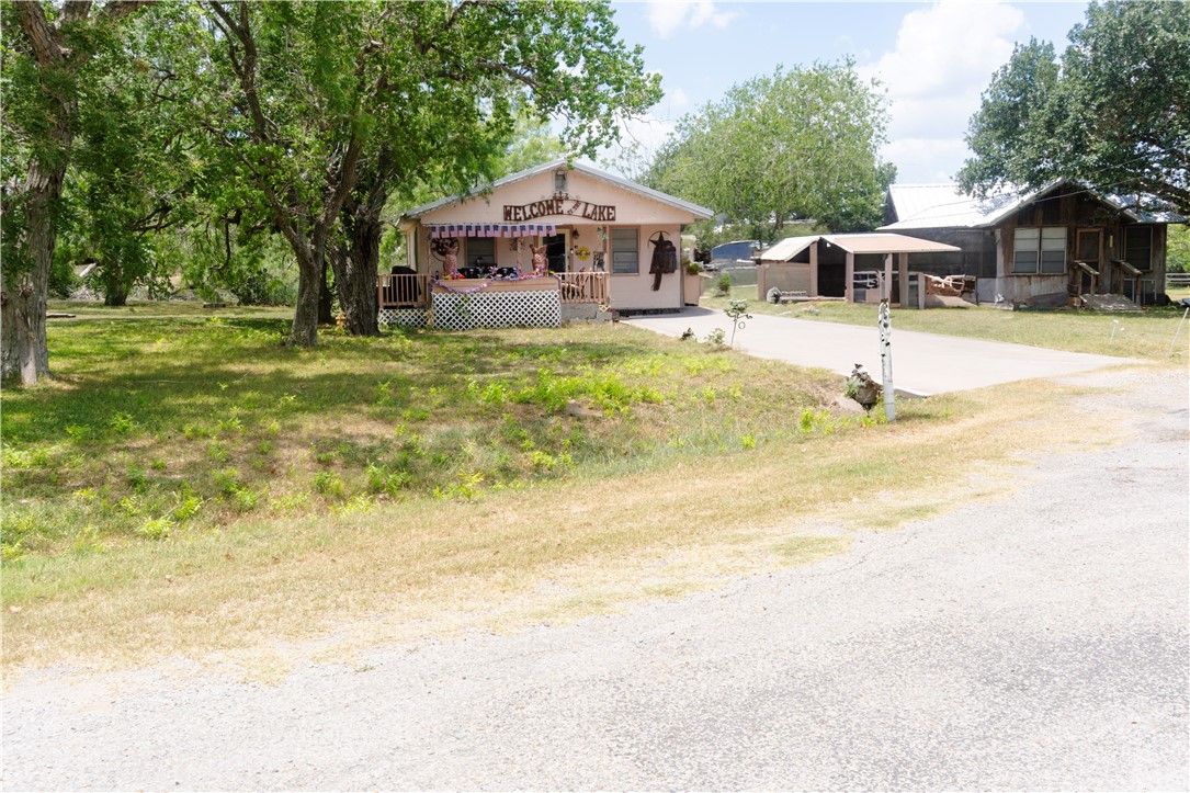 115 Lake Terrace Dr Property Photo 1