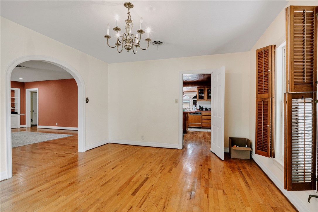 241 Oleander Ave Property Photo 11