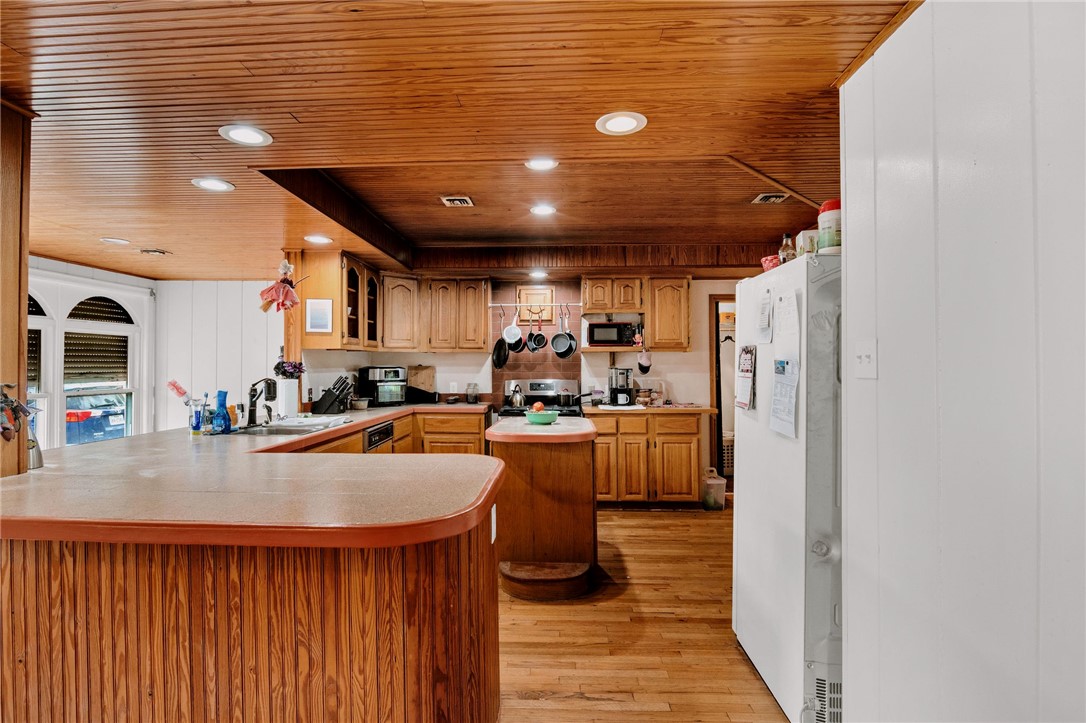 241 Oleander Ave Property Photo 15