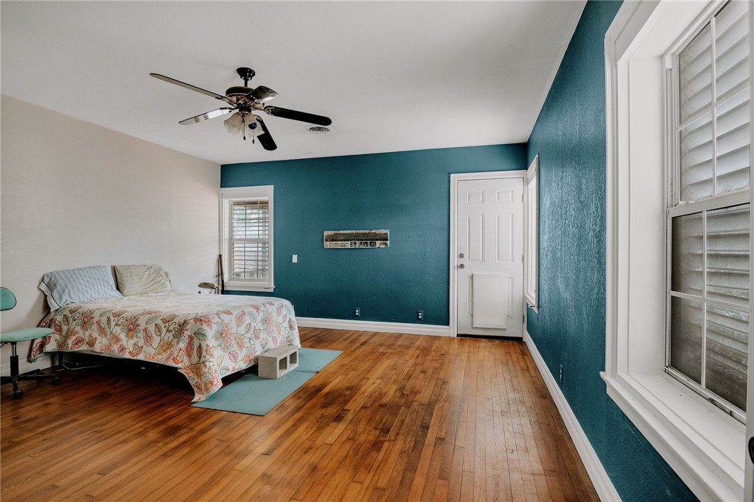 241 Oleander Ave Property Photo 18