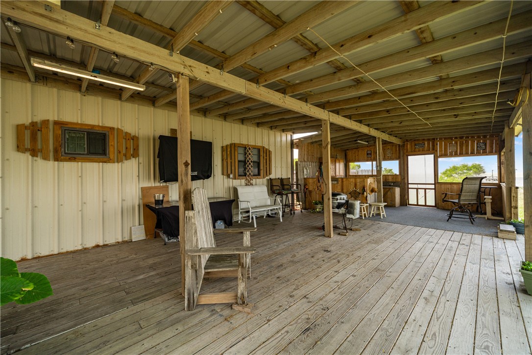 1356 Neubauer Point Property Photo 6