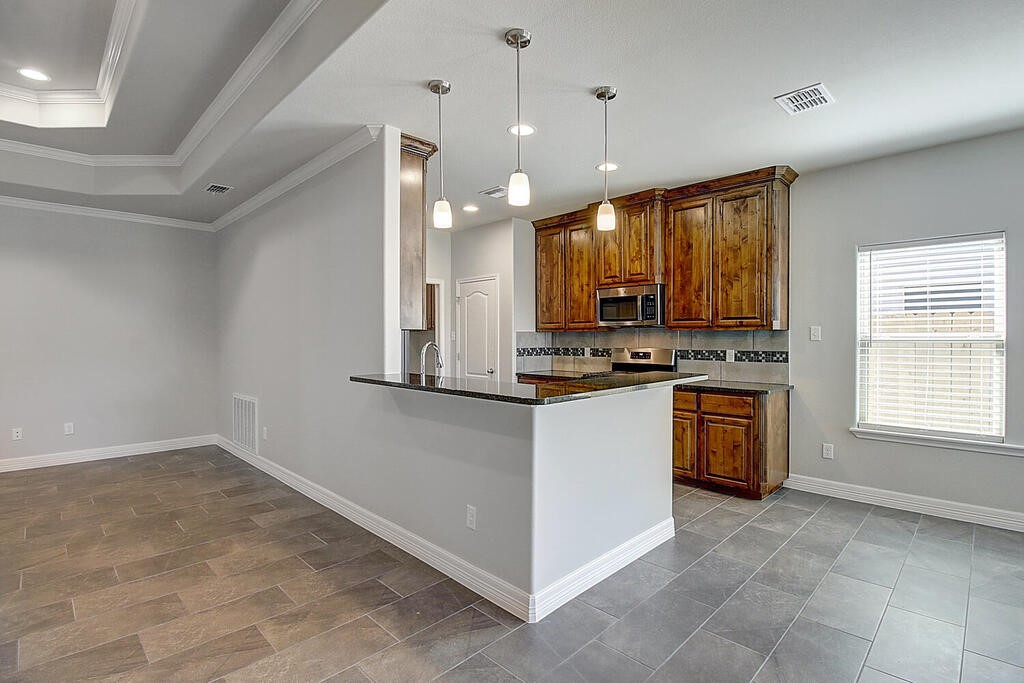 7522 Sable Creek Dr Property Photo 9