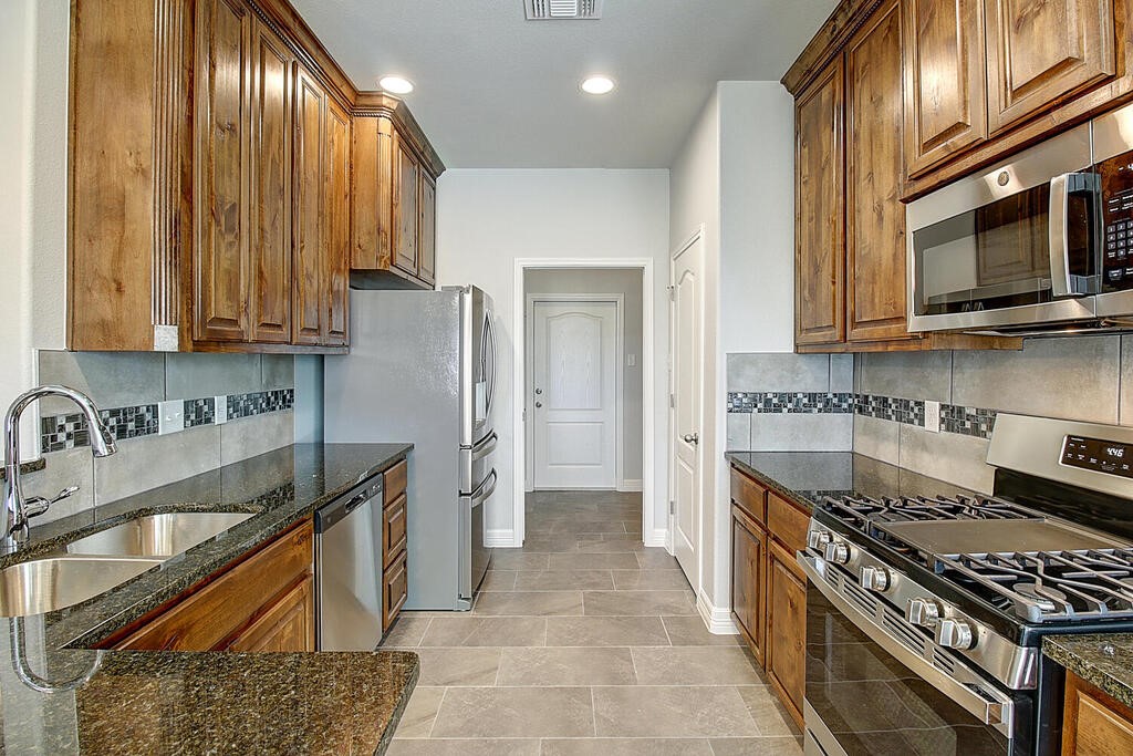 7522 Sable Creek Dr Property Photo 16