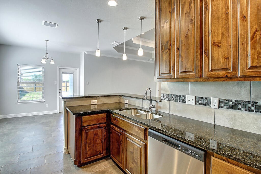 7522 Sable Creek Dr Property Photo 20