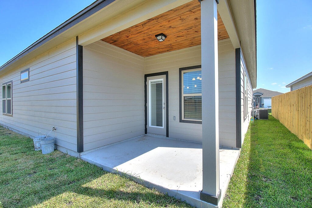 7522 Sable Creek Dr Property Photo 37