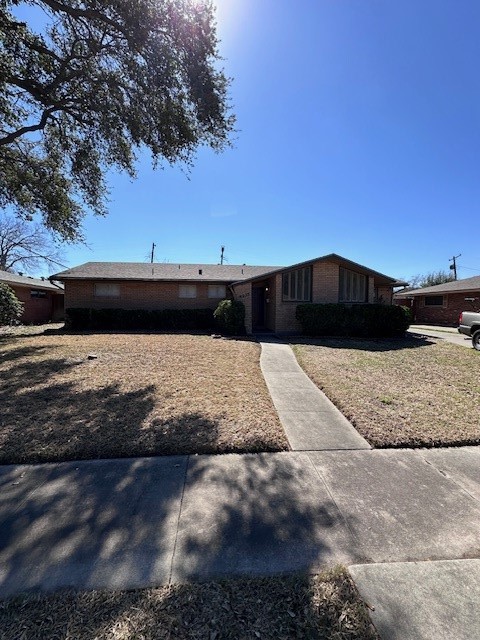 4633 Wilma Dr Property Photo 1