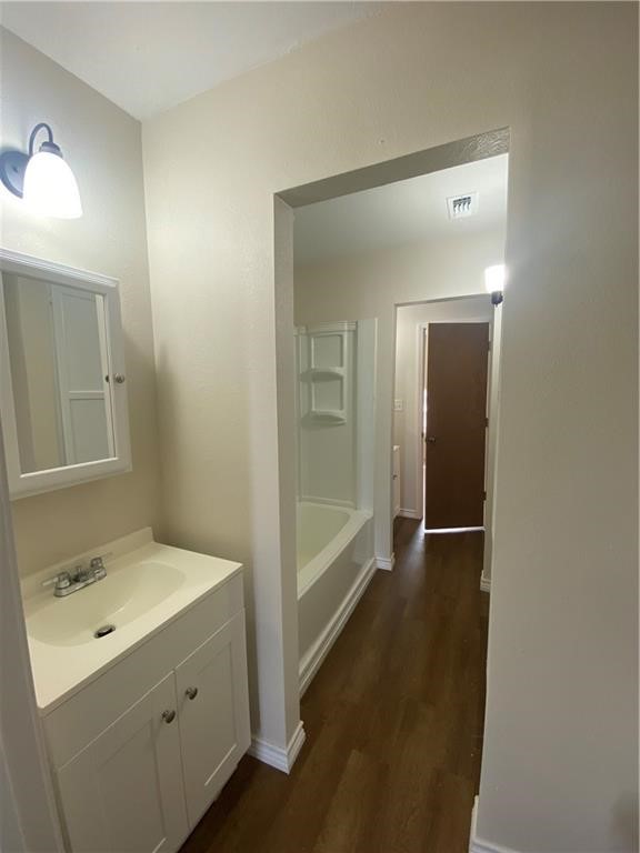 1508 S Young St Property Photo 7