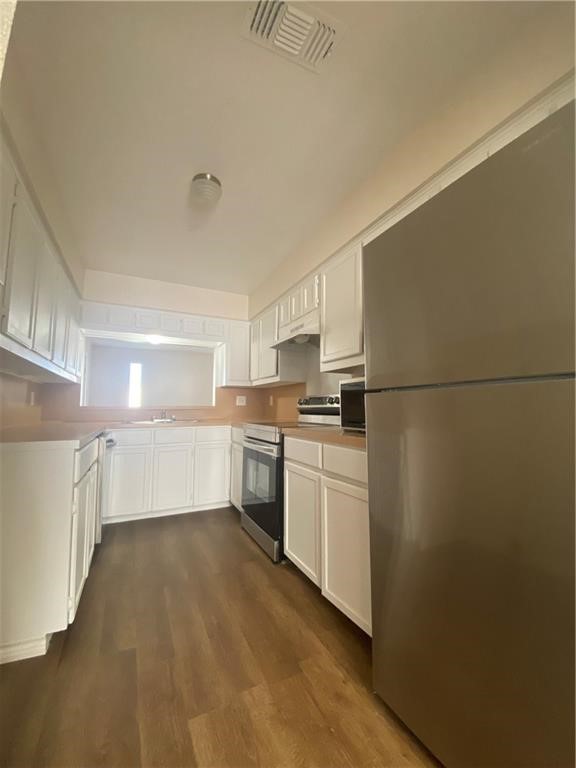 1508 S Young St Property Photo 10