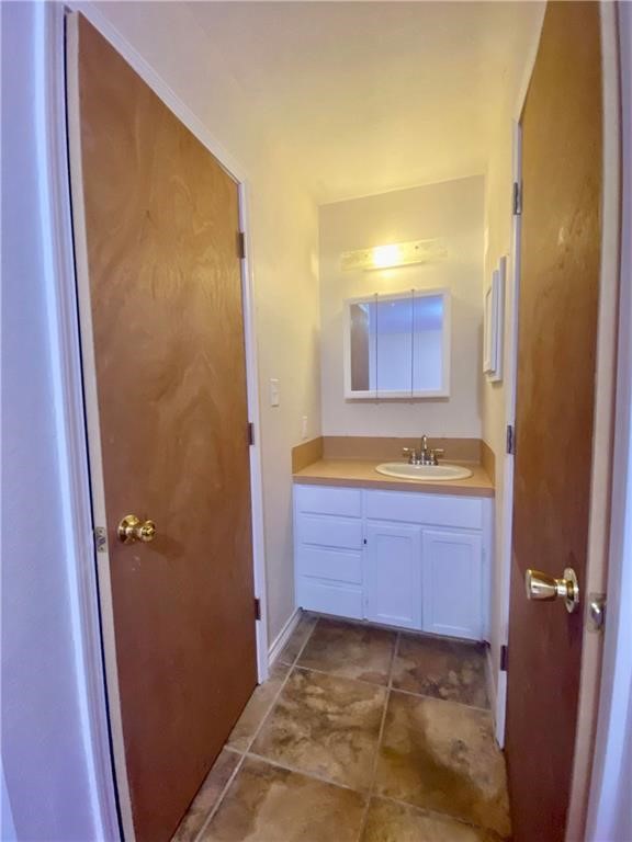 1508 S Young St Property Photo 12