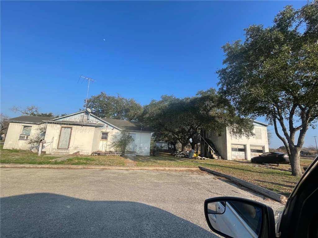 600 E Merriman St Property Photo