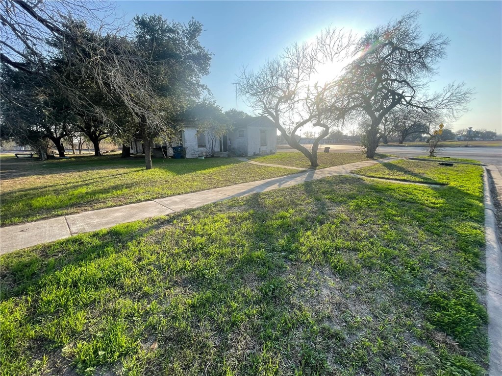 600 E Merriman St Property Photo 3