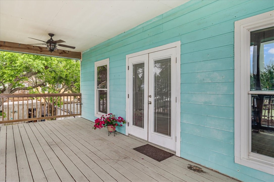 3401 Laguna Shores Road Property Photo 9