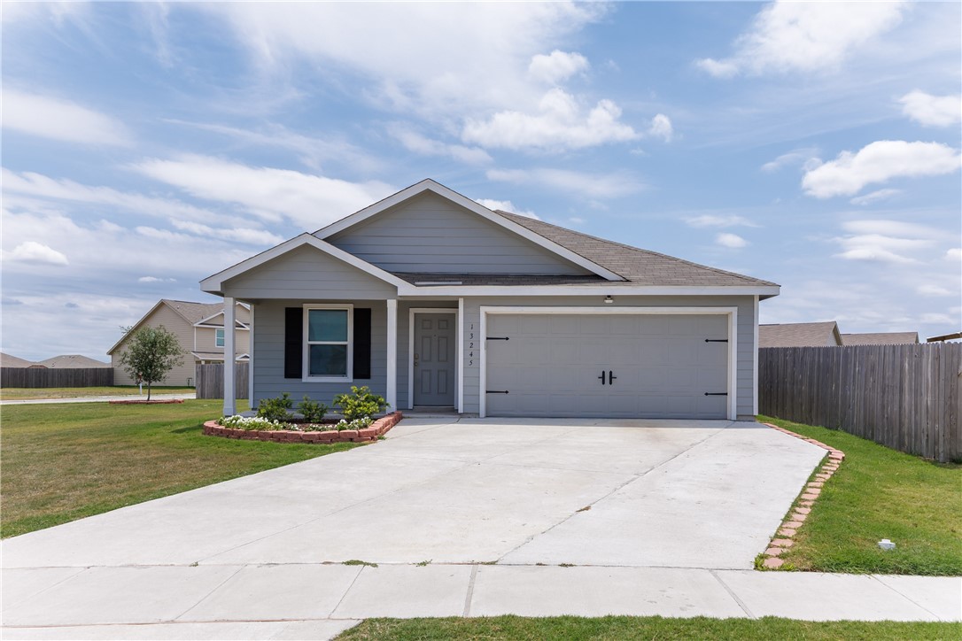 13245 Wrangler St Property Photo 2