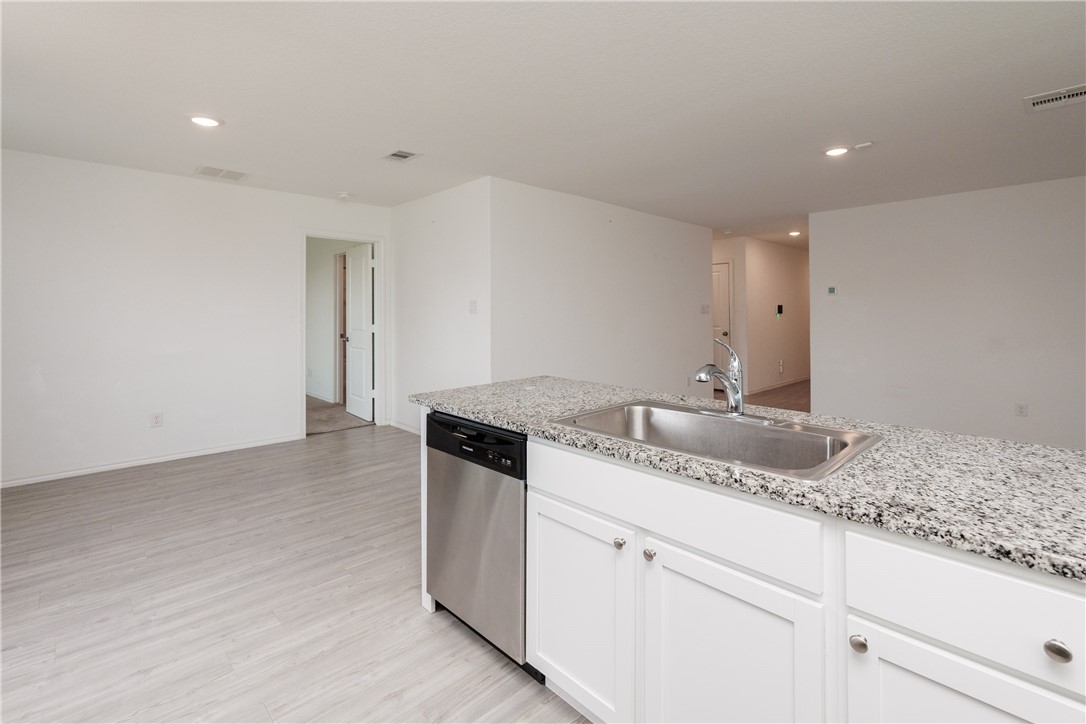 13245 Wrangler St Property Photo 14