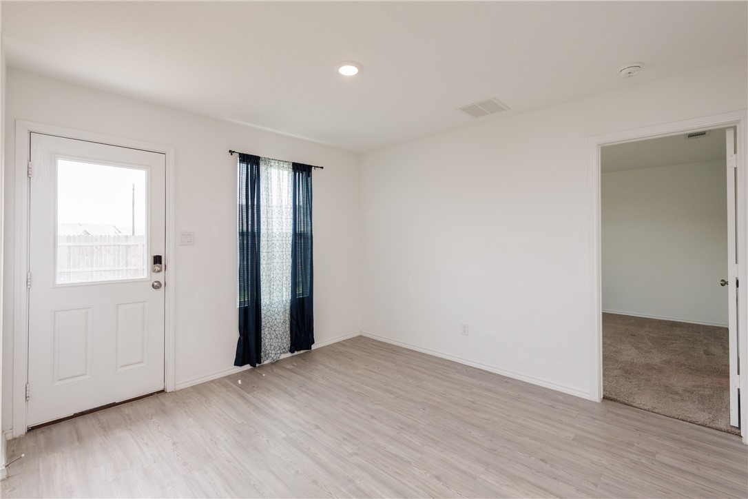 13245 Wrangler St Property Photo 16