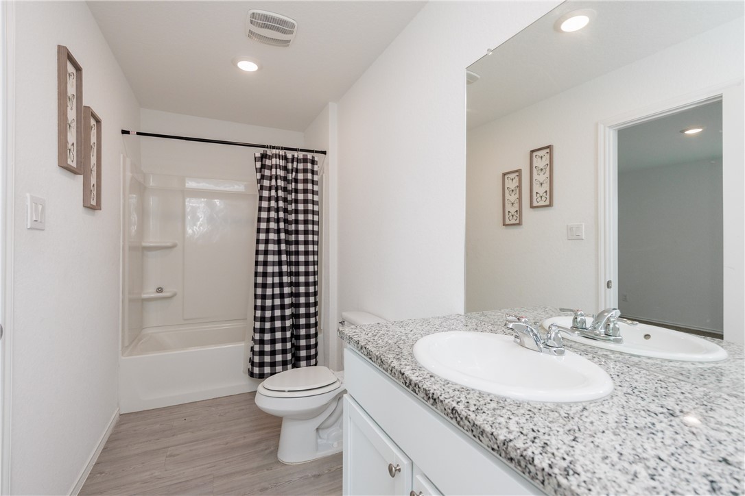 13245 Wrangler St Property Photo 19