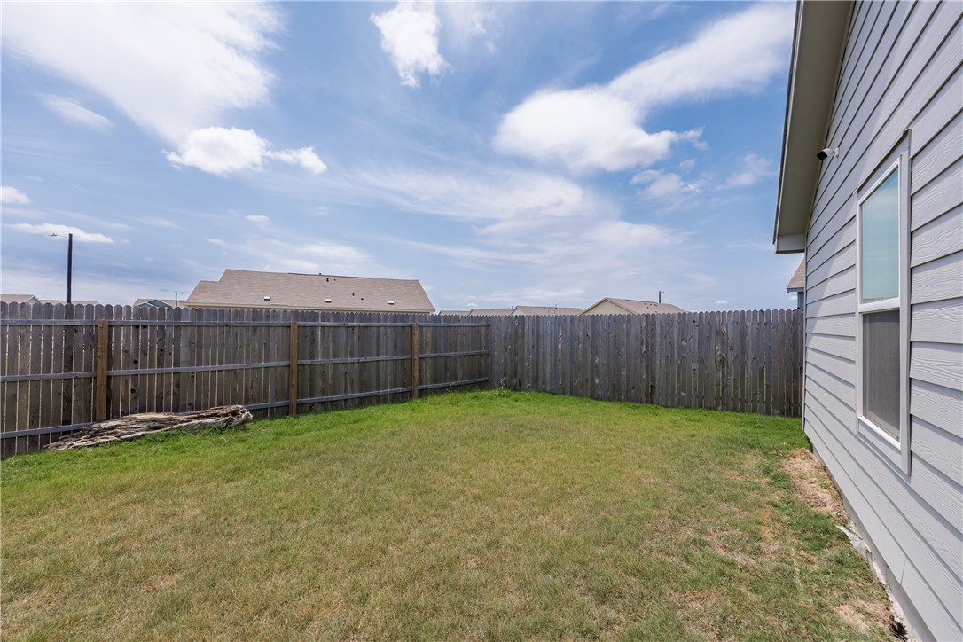 13245 Wrangler St Property Photo 33