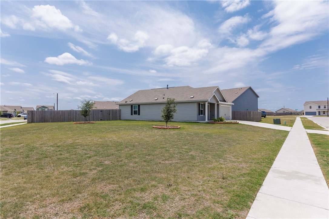 13245 Wrangler St Property Photo 35