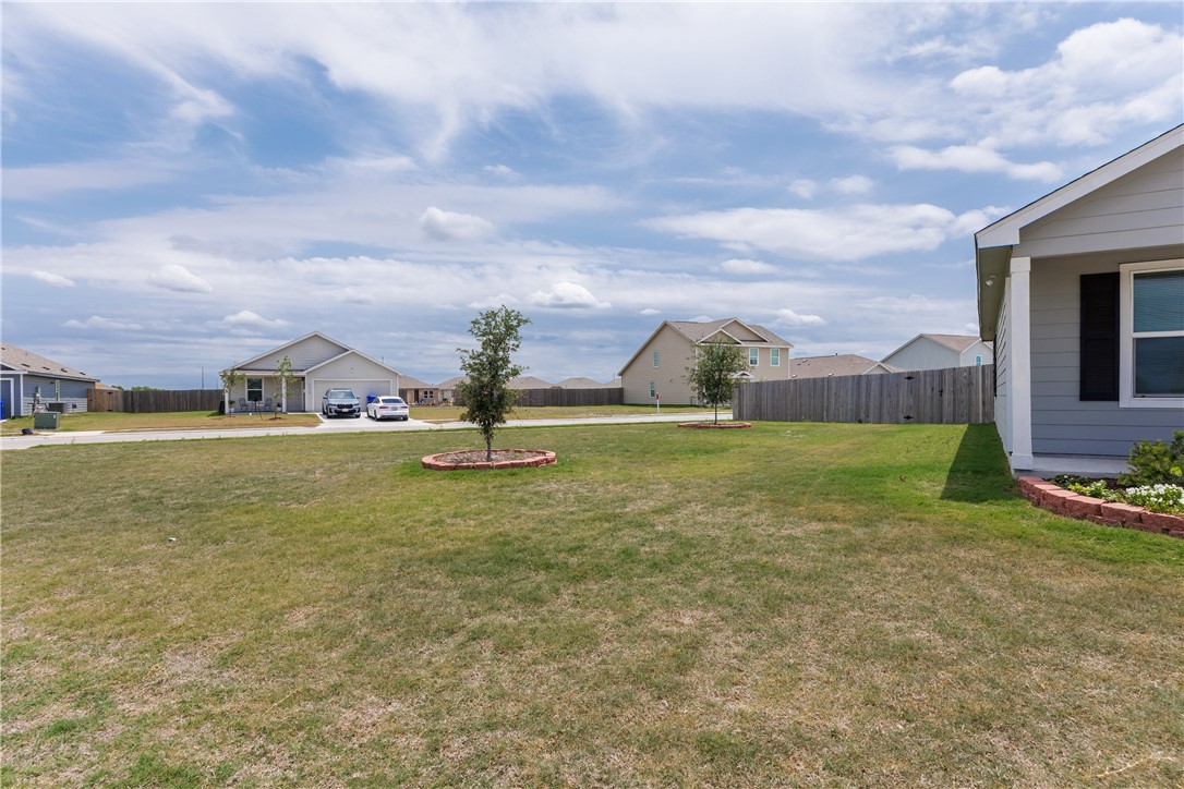 13245 Wrangler St Property Photo 36