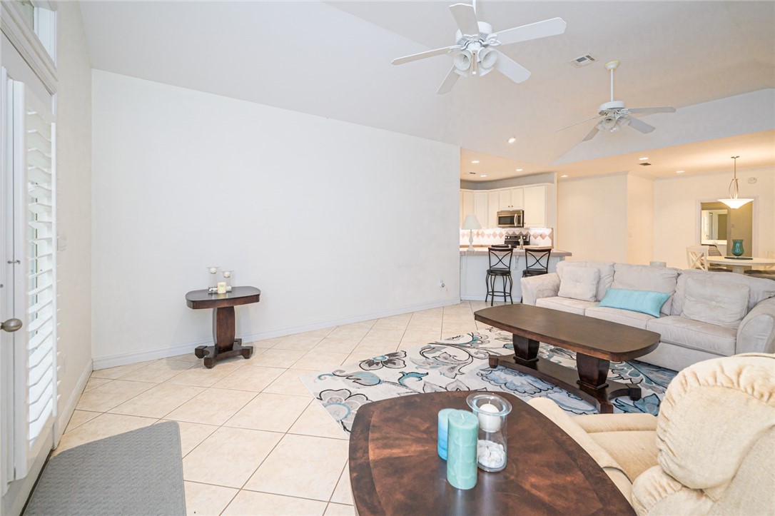78 Astor Circ Property Photo 6