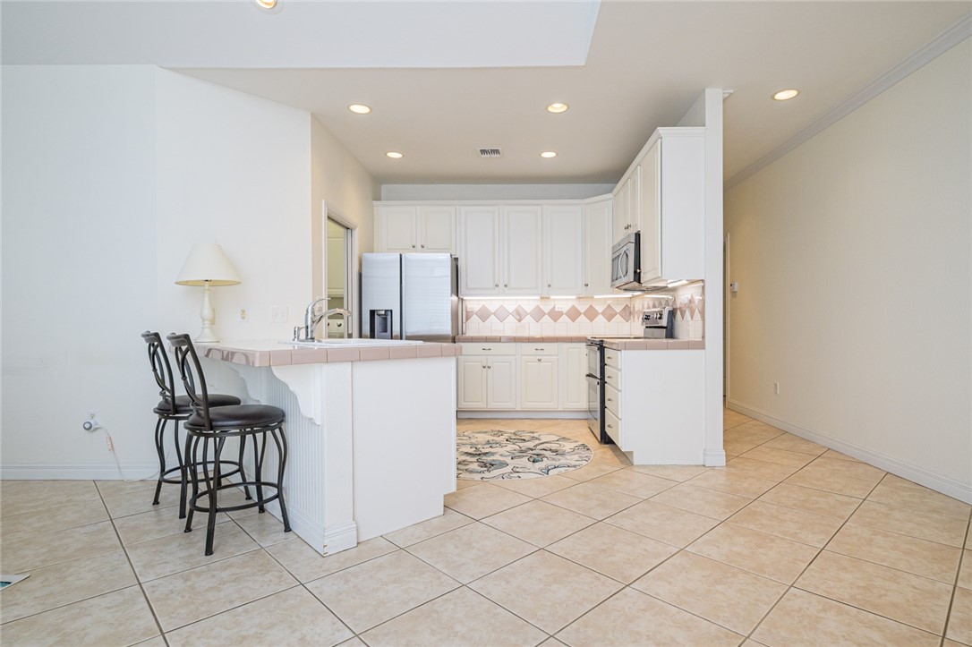 78 Astor Circ Property Photo 12