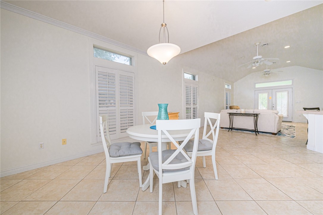 78 Astor Circ Property Photo 15