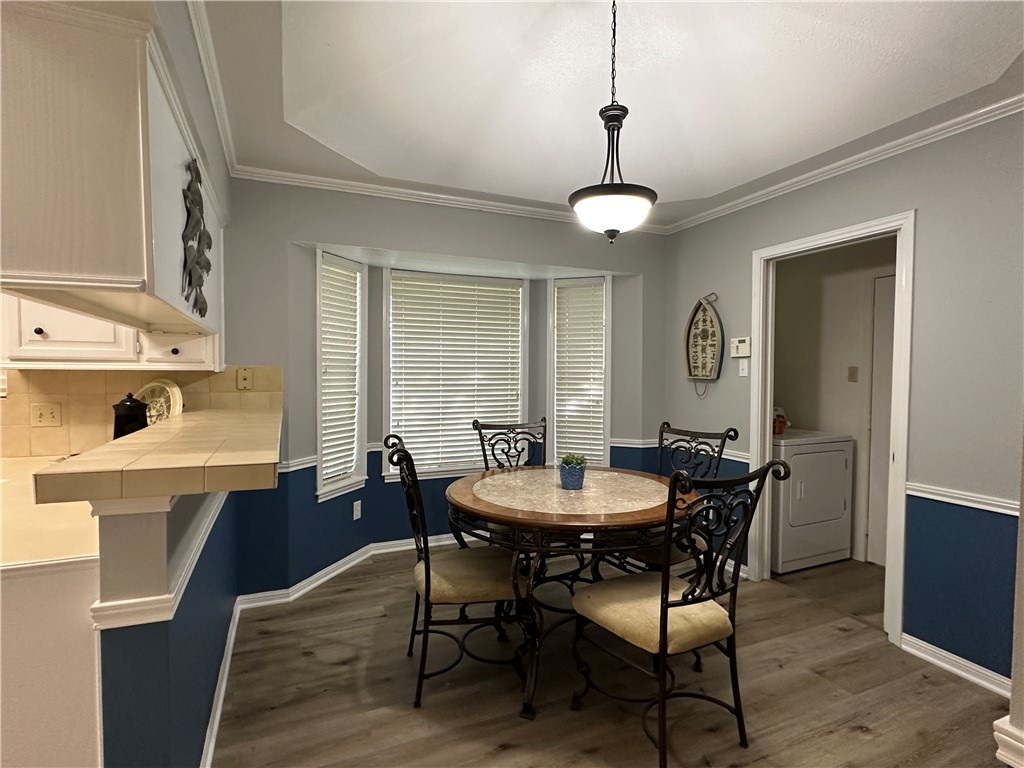 7421 Lake Neuchatel Dr Property Photo 4