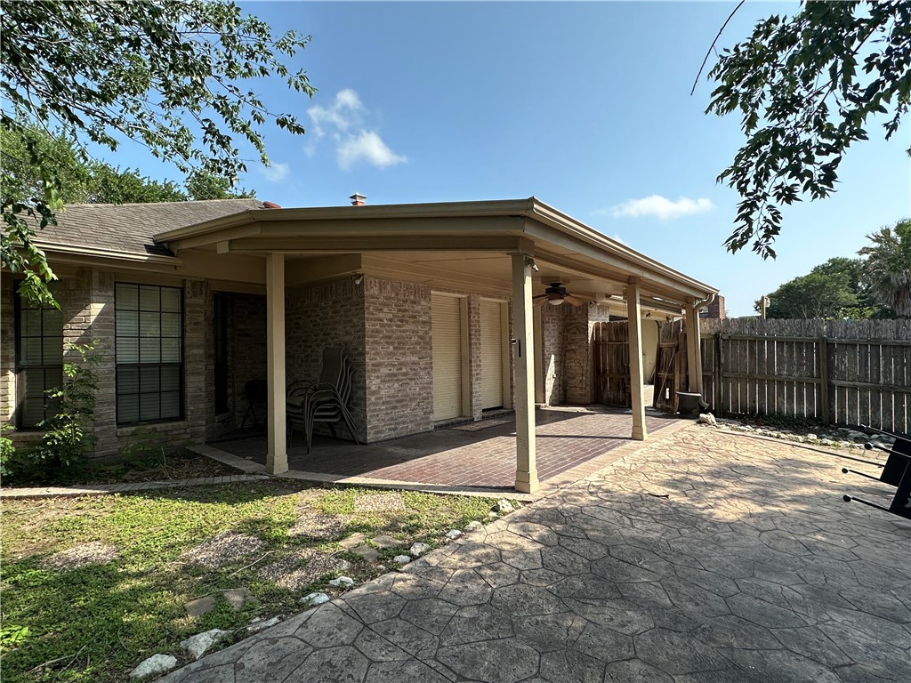 7421 Lake Neuchatel Dr Property Photo 15