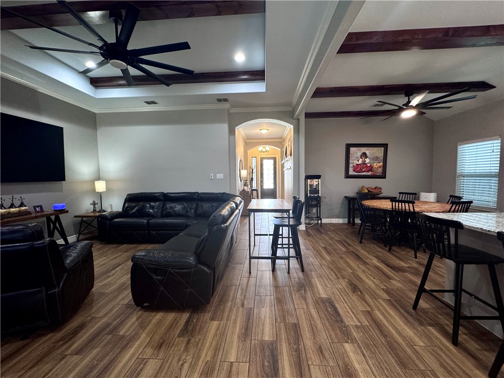 2521 Handlin Dr Property Photo 3